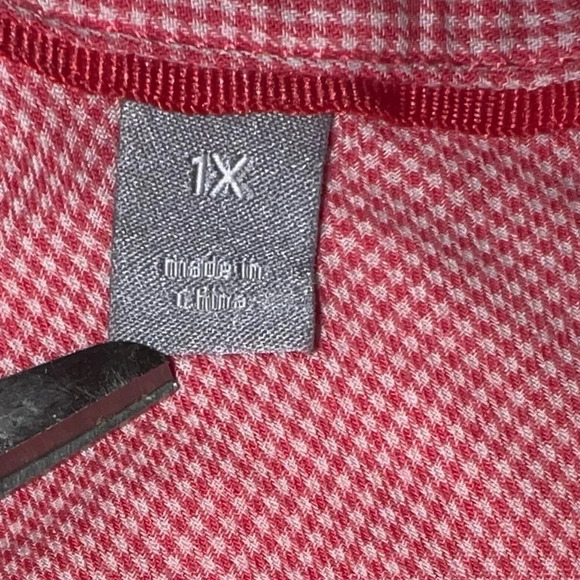 1X, red/white Micro hounds tooth print, button in front button long sleeve shirt - Picture 5 of 10